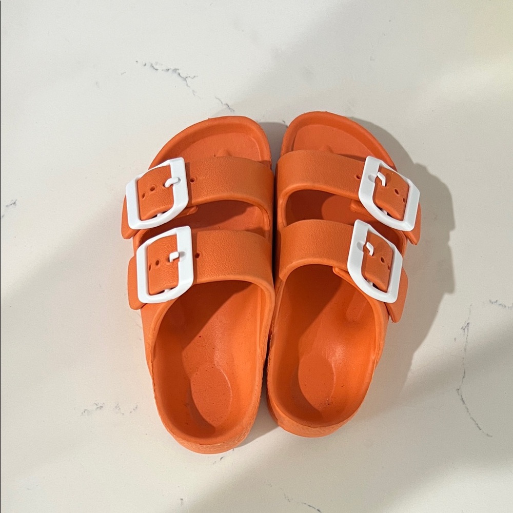Kids/Toddler Orange Buckle Sandals